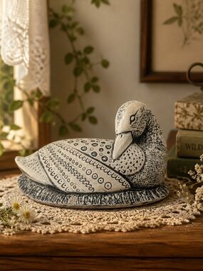 Impressions Canada Ceramic Duck Sculpture – Vintage Folk Art Decor